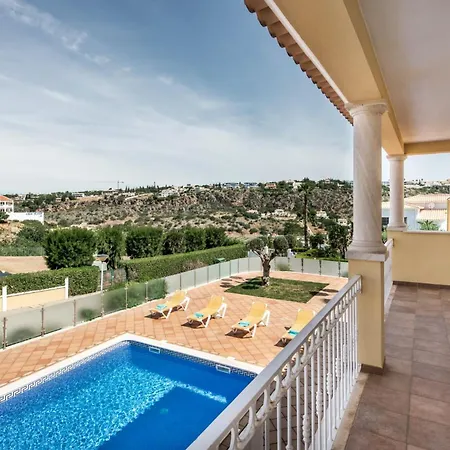 Oliveiras Amazing Location Walk To Marina Restaurants Holiday home *