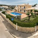 Oliveiras Amazing Location Walk To Marina Restaurants Вилла