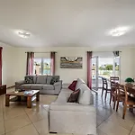 Вилла Oliveiras Amazing Location Walk To Marina Restaurants