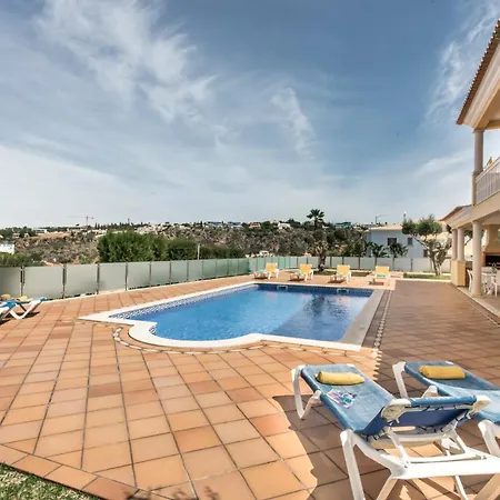 Oliveiras Amazing Location Walk To Marina Restaurants Вилла